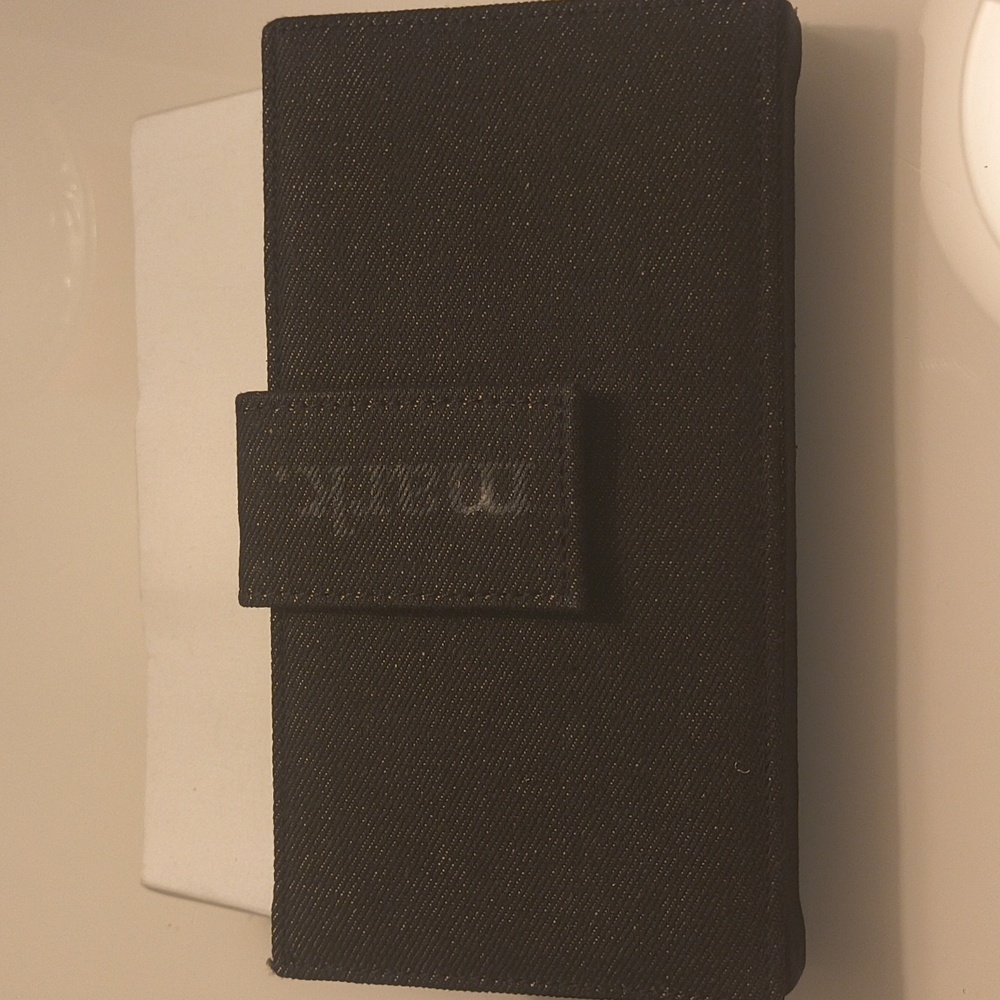 Black Foam Padded Case with Mirror